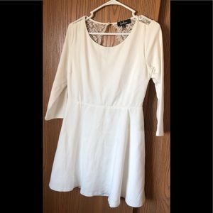 Lulu’s White dress size xl